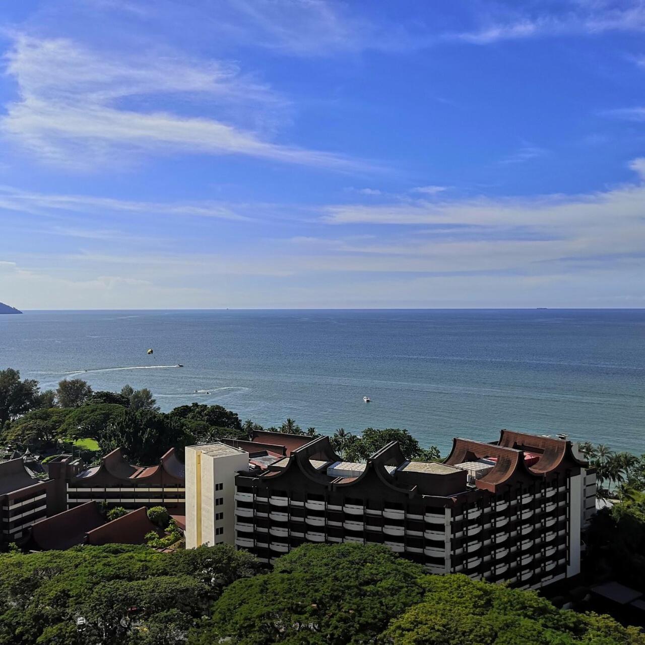 Batu Ferringhi Luxury Seaview Suite - 3Br Экстерьер фото